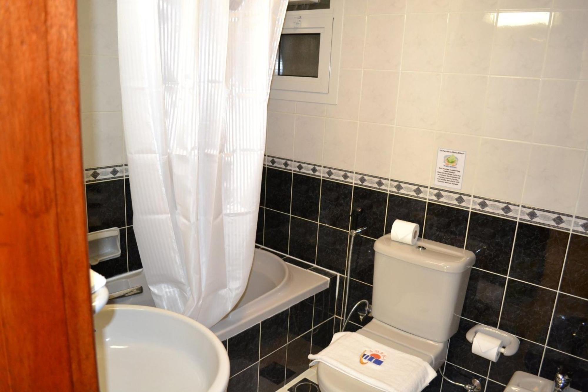 Plaza 4* Abu Dhabi