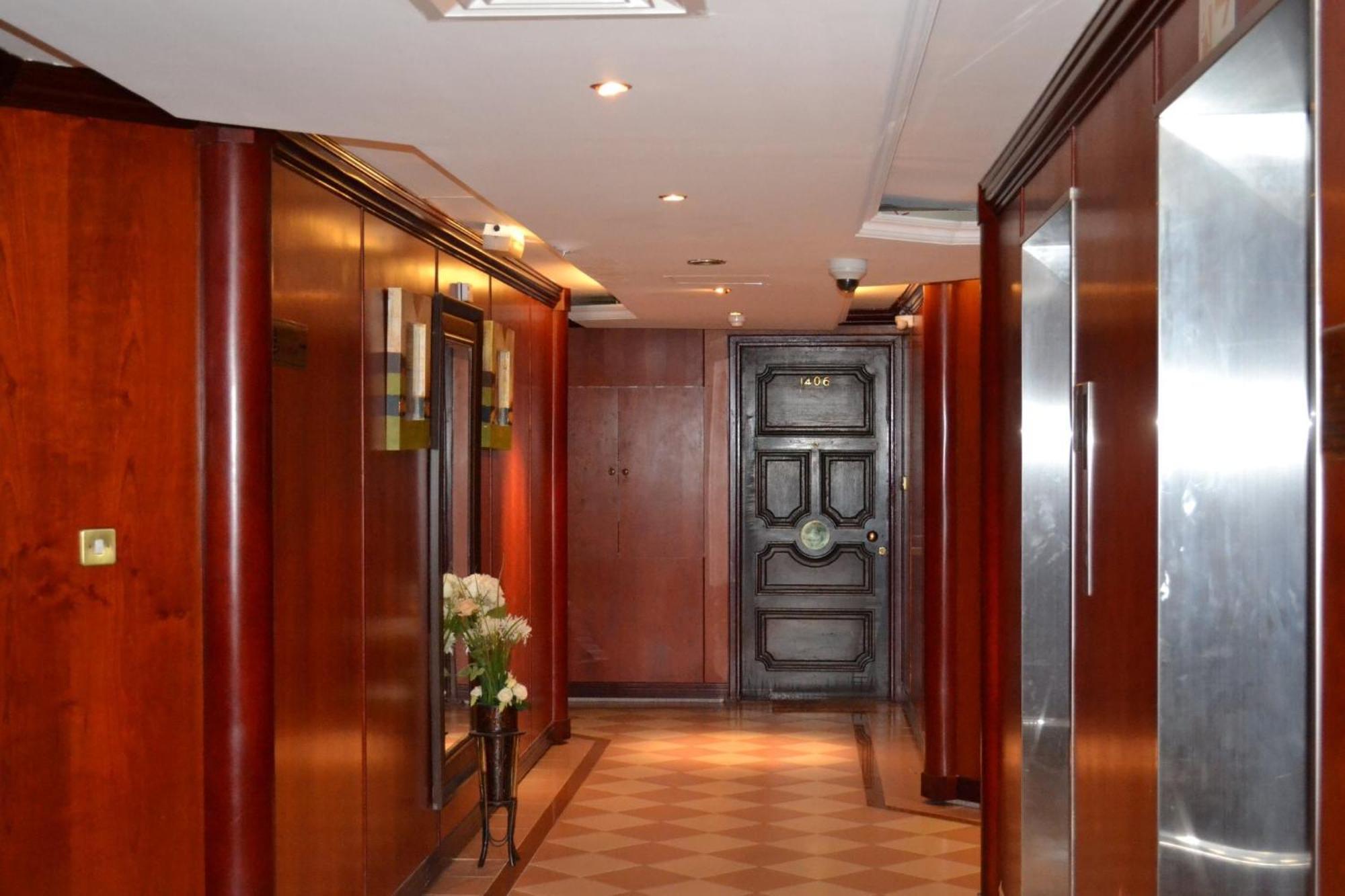 Plaza Aparthotel Abu Dhabi