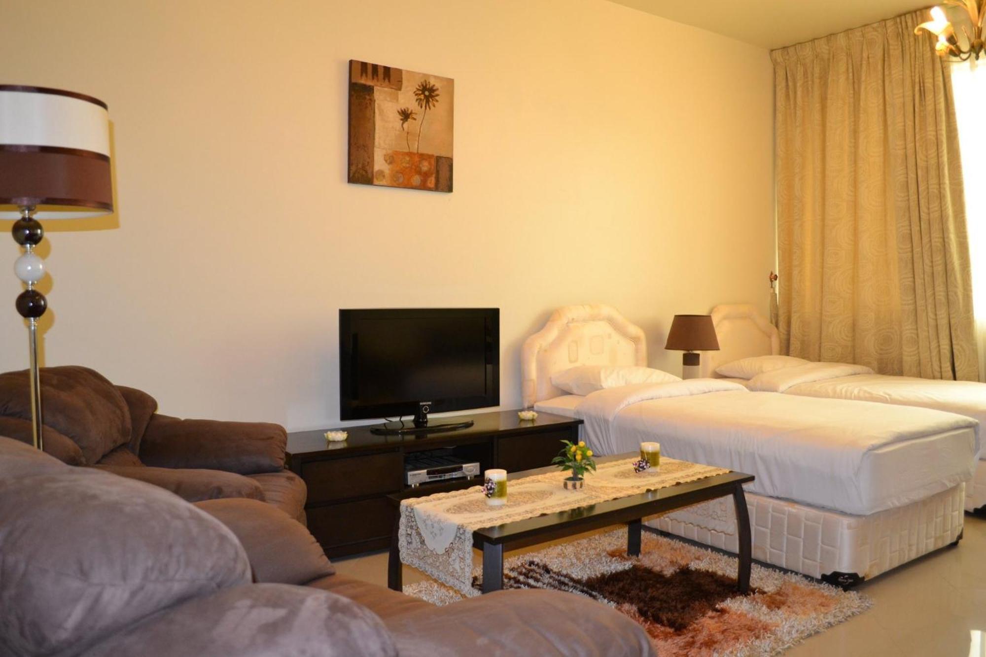 Aparthotel Plaza 4*