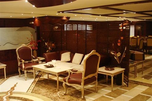 Plaza Aparthotel